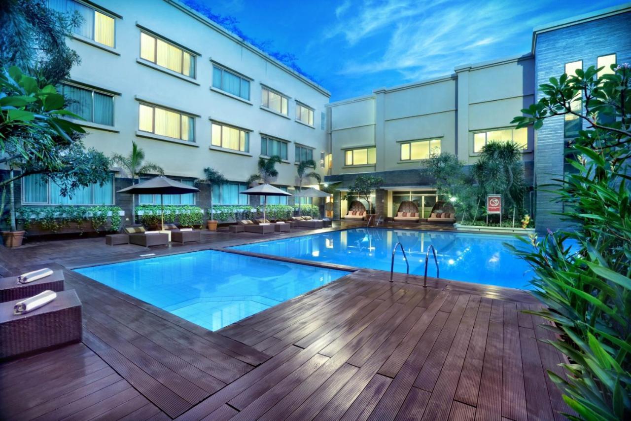 Aston Tropicana Hotel Bandung Exterior photo