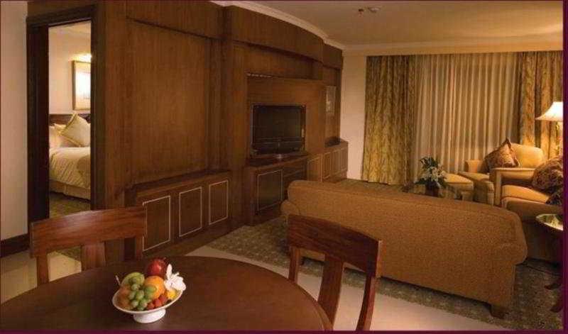 Aston Tropicana Hotel Bandung Exterior photo