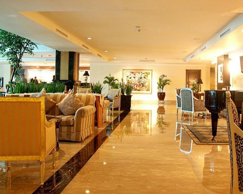 Aston Tropicana Hotel Bandung Exterior photo